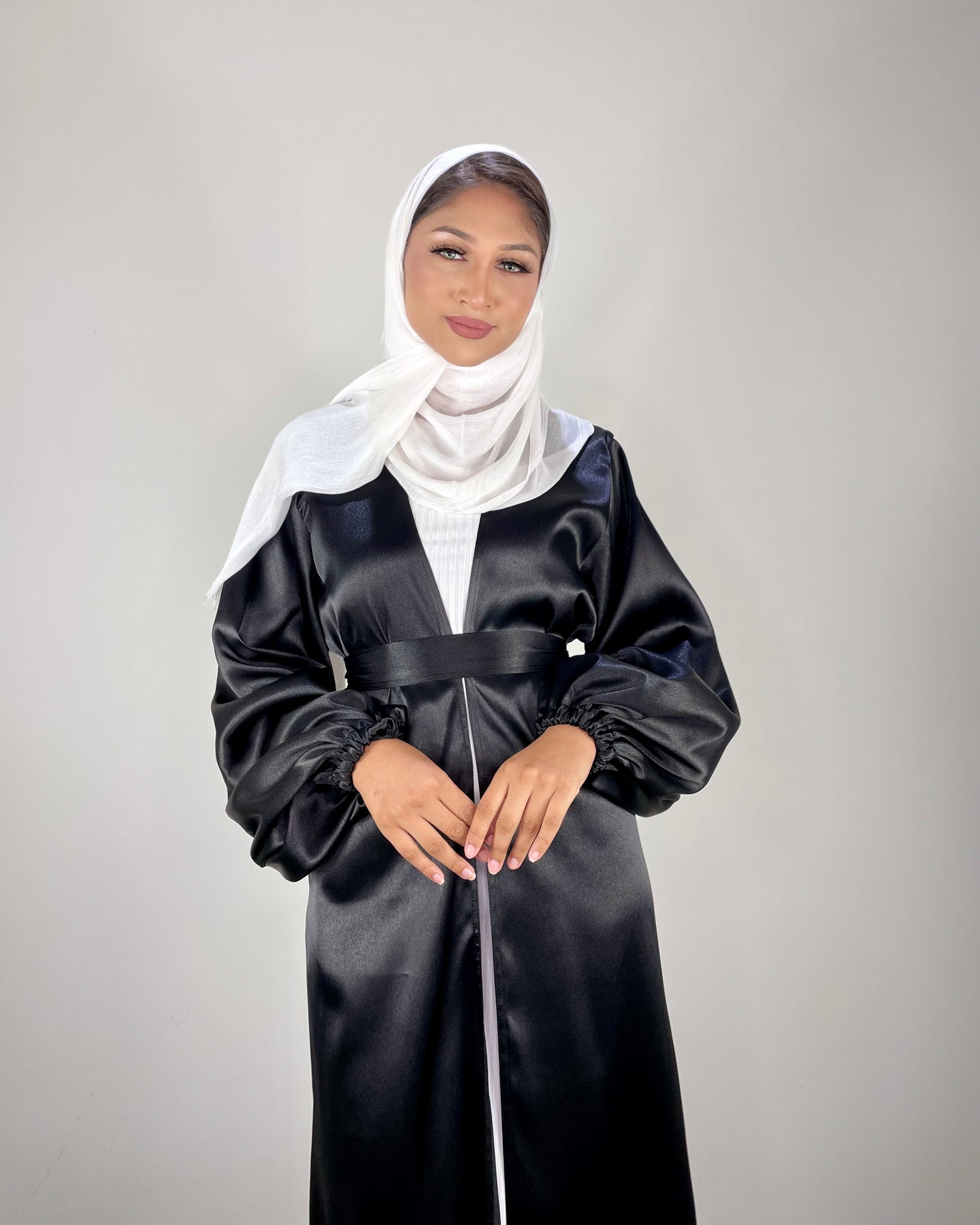 Black puff satin silk abaya – JanCollection